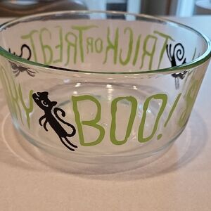 Pyrex Clear Glass Serving Bowl Halloween Scardy Cat